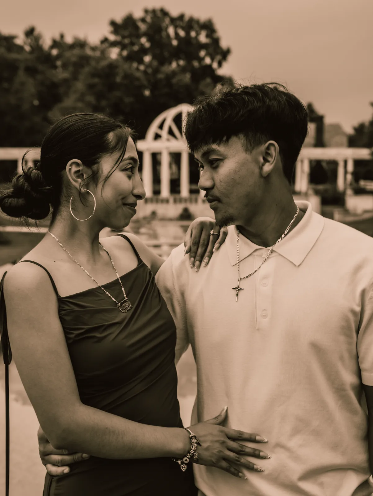 A close toned portrait of the couple